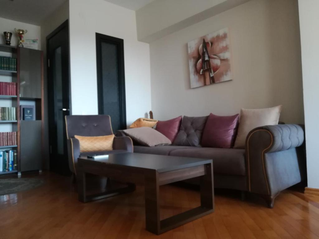 Davka Apartments room 3